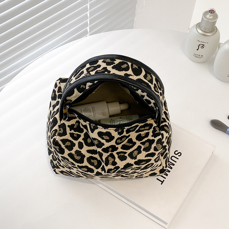 Bolsa de maquillaje de leopard - Luxury Skincare & Spa Photos reseña y precio